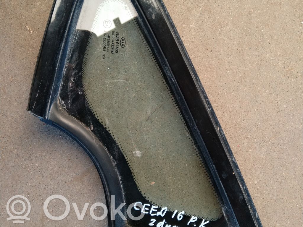 Front triangle window/glass