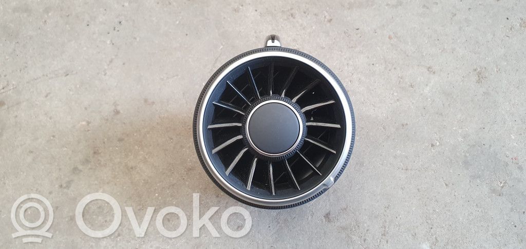 Boczna kratka nawiewu deski rozdzielczej   8S2820901SXI