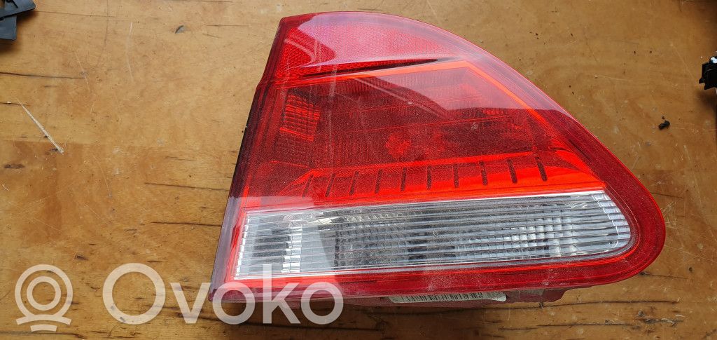 Tailgate rear/tail lights   3R5945094B