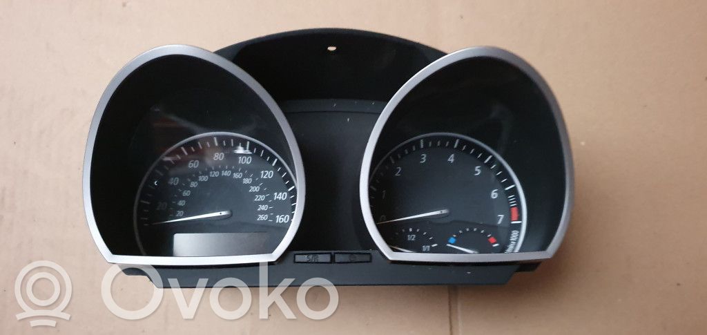 BMW Z4 E85 E86 Nopeusmittari (mittaristo) 