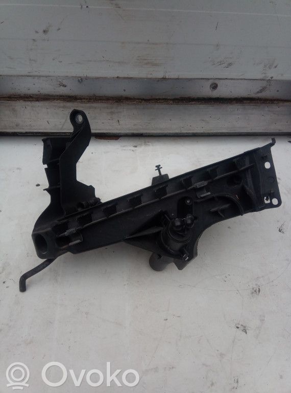 Halterung Scheinwerfer   89392979,8K0959651,8T0805607,8T0955101A
