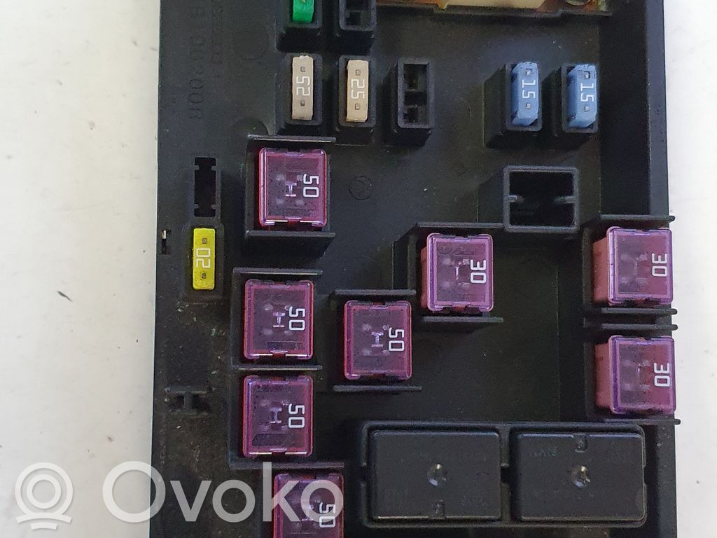 Subaru B9 Tribeca Fuse module 