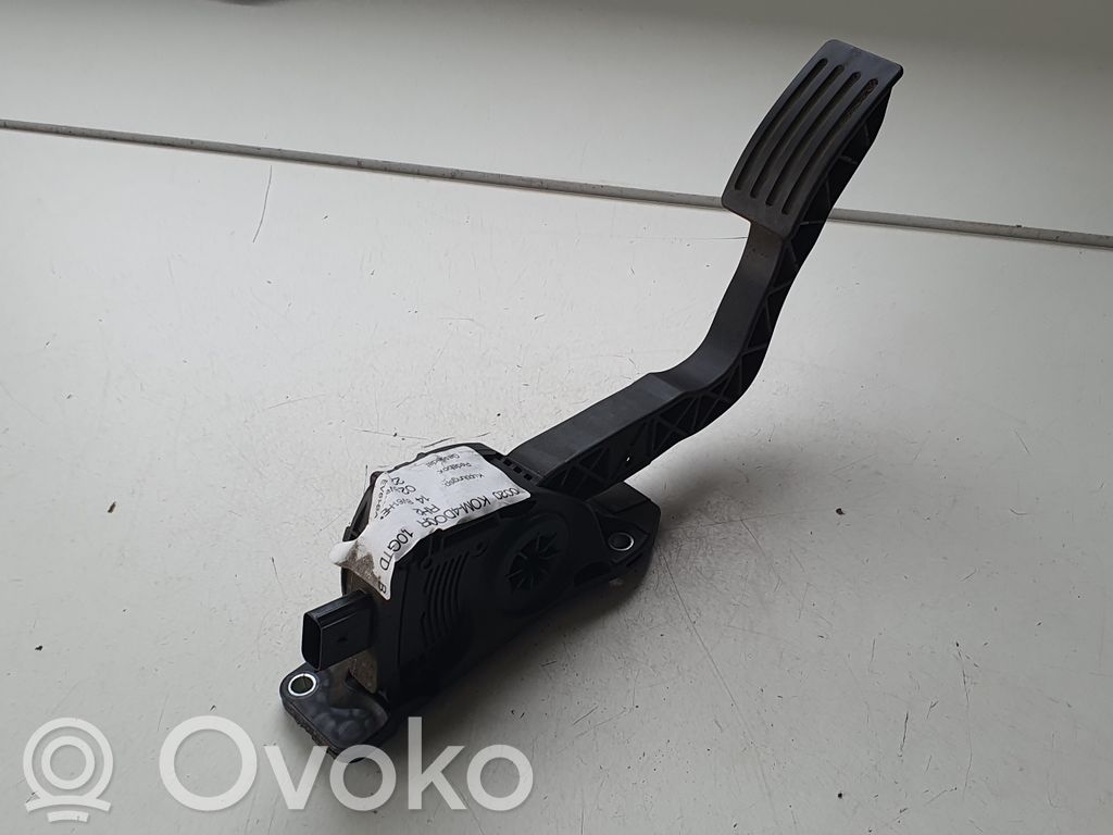 Accelerator throttle pedal   EV619F836BA