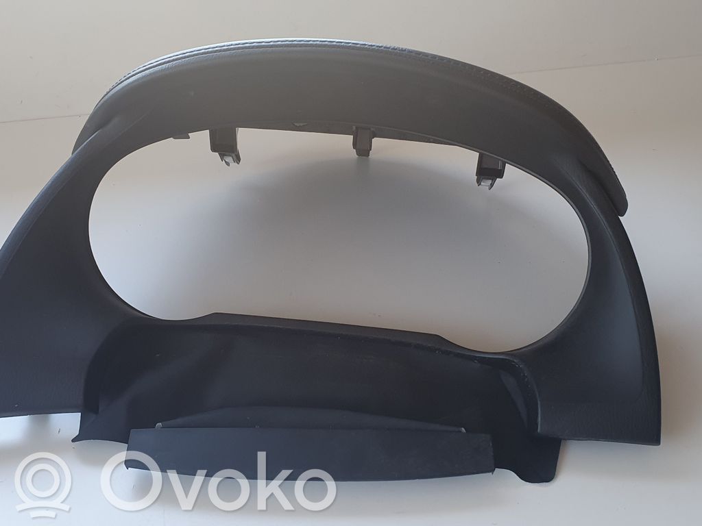 Mazda 6 Moldura del panel 
