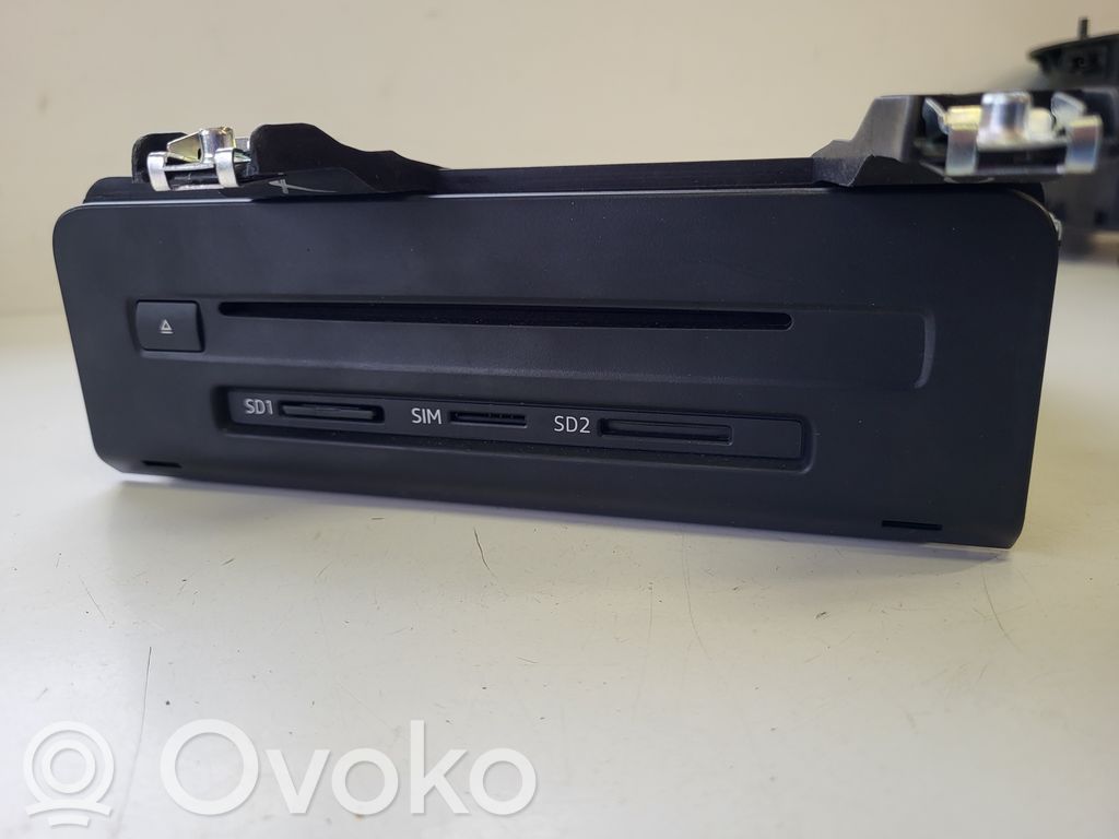 Navigation unit CD/DVD player   8W0035192C