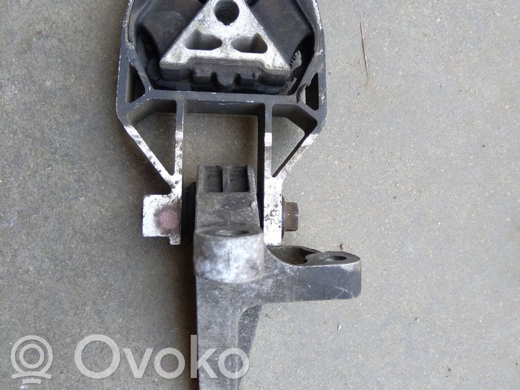 Dzinēja spilvens   AG916P093DA