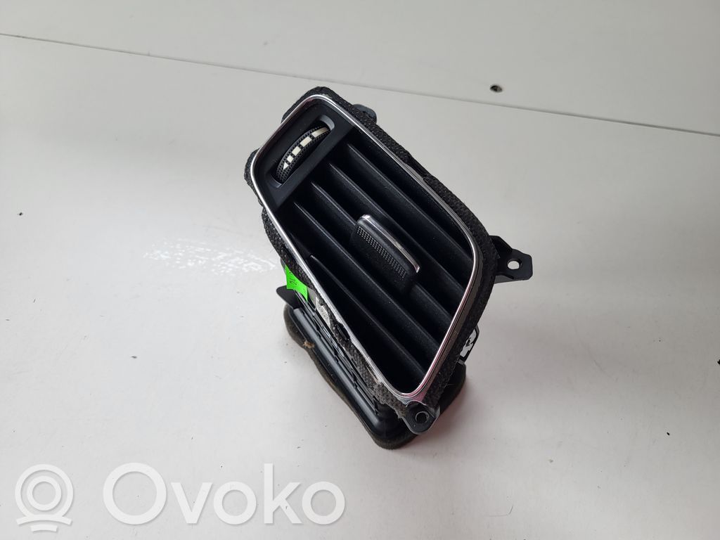 KIA Pro Cee'd II Moldura protectora de la rejilla de ventilación lateral del panel 