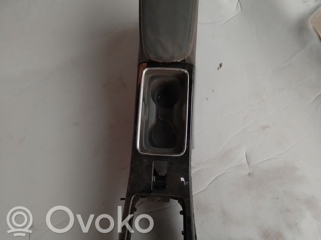 Centrālā konsole   M0U023616,9834678780,9835185180