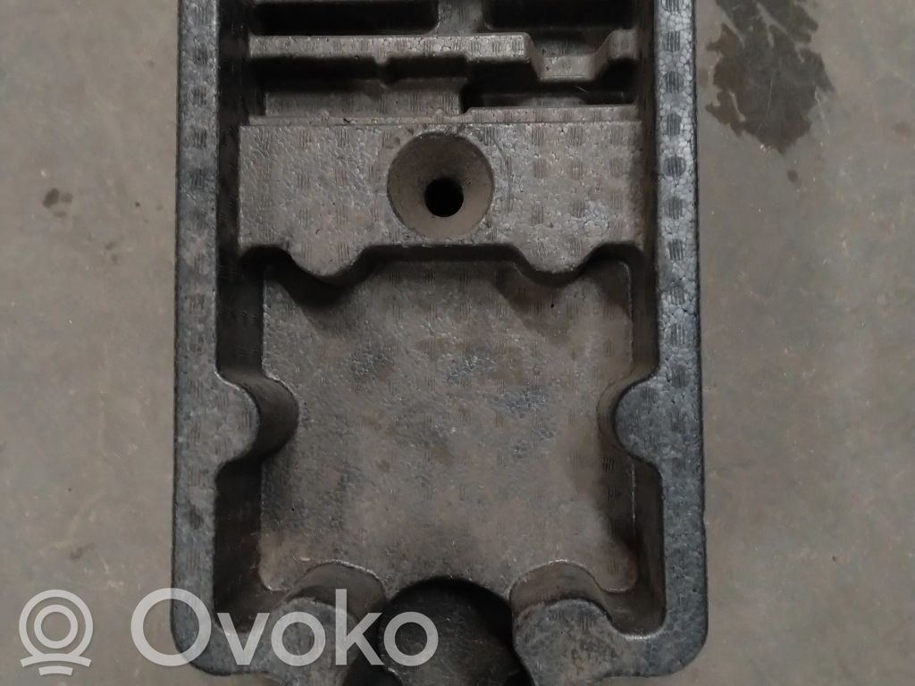 Opel Insignia A Daiktadėžė bagažinėje 