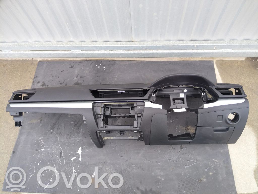 Skoda Superb B8 (3V) Panel de instrumentos 