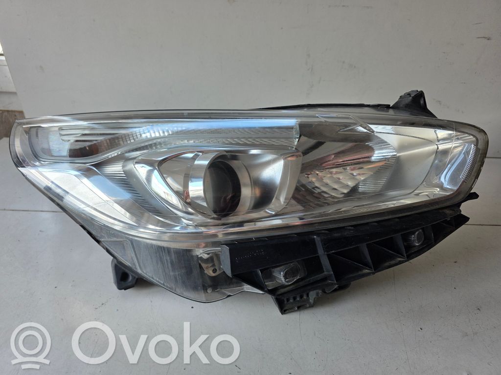 Headlight/headlamp   EM2B13W029