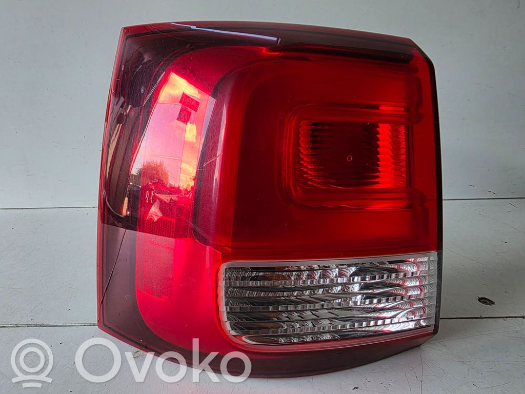 Rear/tail lights   924012P520