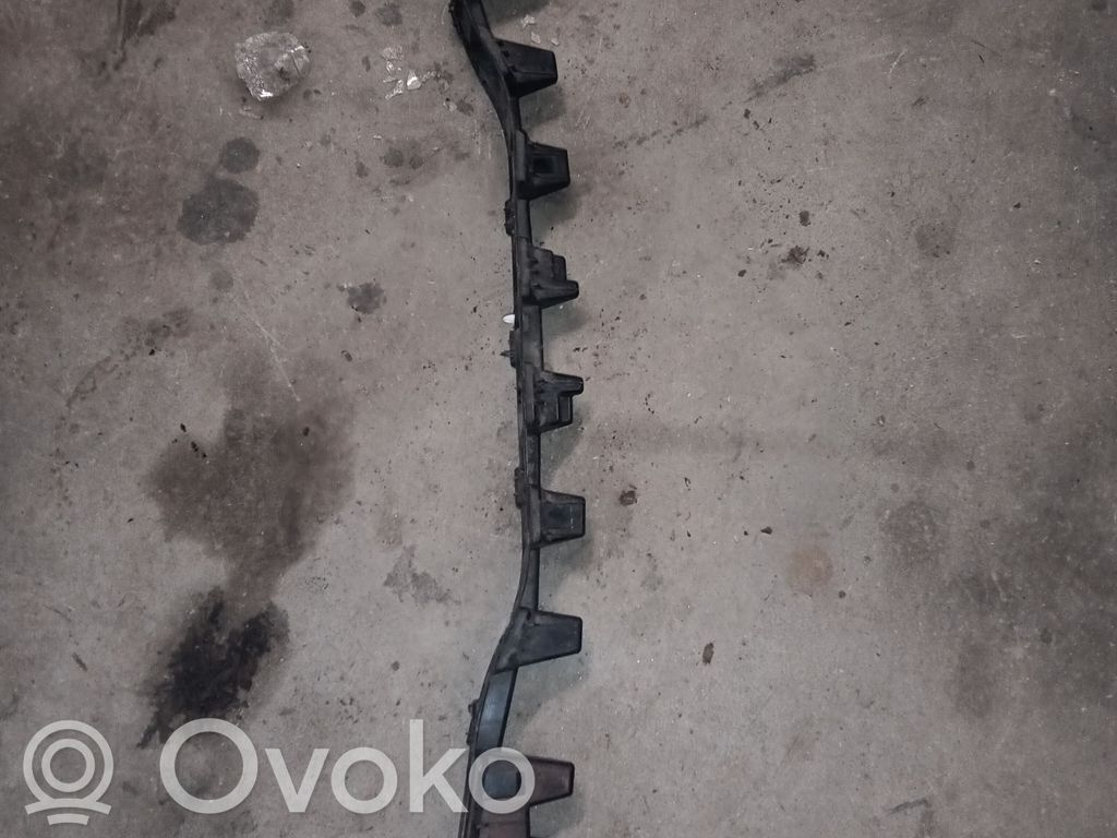 Takapuskurin kannake   EM2B17C871N