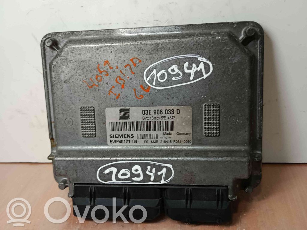 Engine control unit/module   03E906033D,5WP4012105