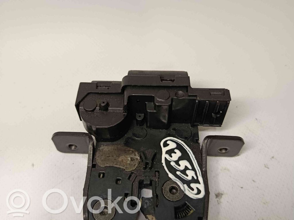 Tailgate exterior lock   8200747429A,4PINOS