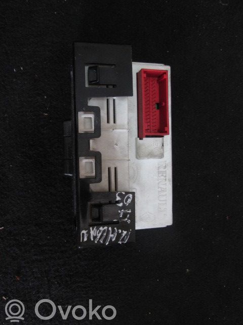 Screen/display/small screen   8200107839