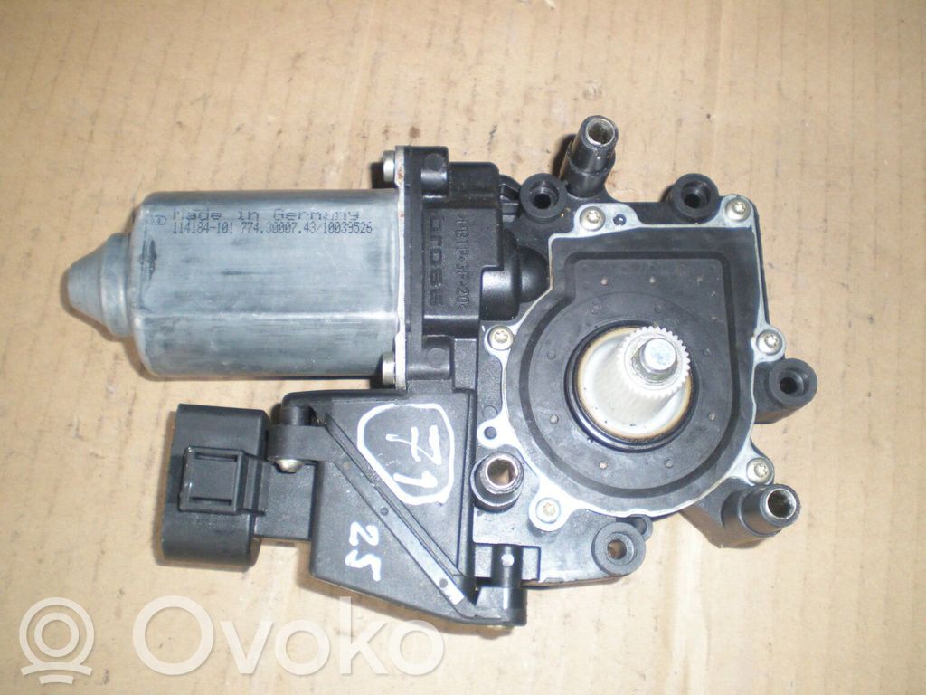 Audi A4 S4 B5 8D Rear door window regulator motor 