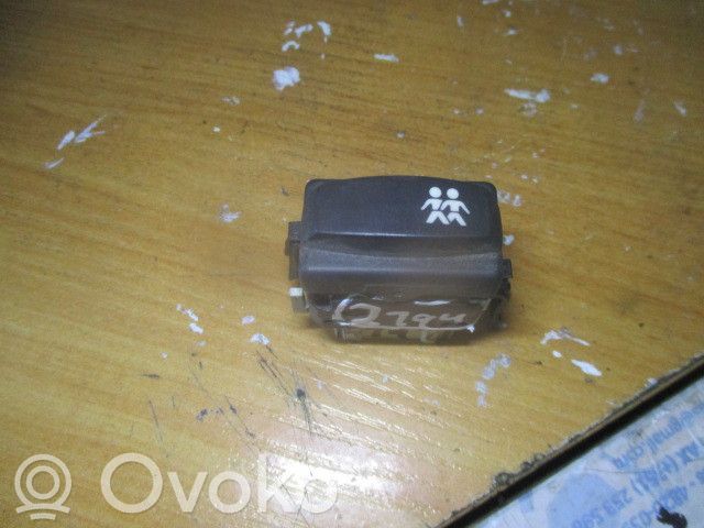 Multifunctional control switch/knob   8200015086