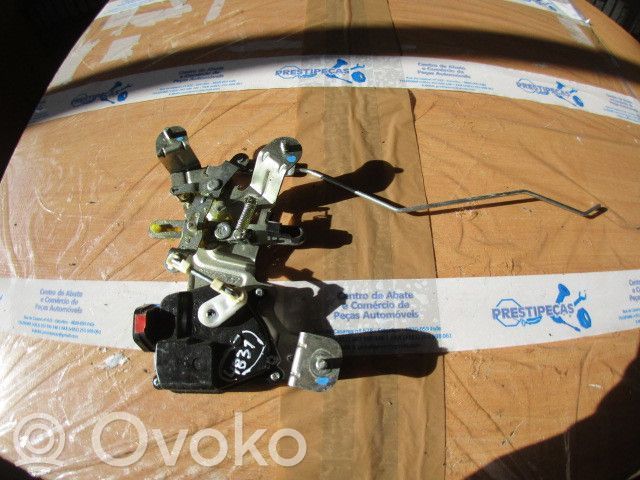 KIA Carnival Tailgate exterior lock 