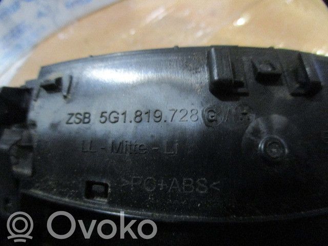 Volkswagen Golf VII Dysze / Kratki środkowego nawiewu deski rozdzielczej 