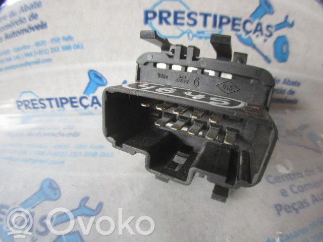 Renault Clio II Electric window control switch 