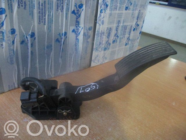 Accelerator throttle pedal   32726,1C800,3P