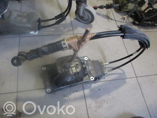 Renault Clio III Palanca/selector de cambios 