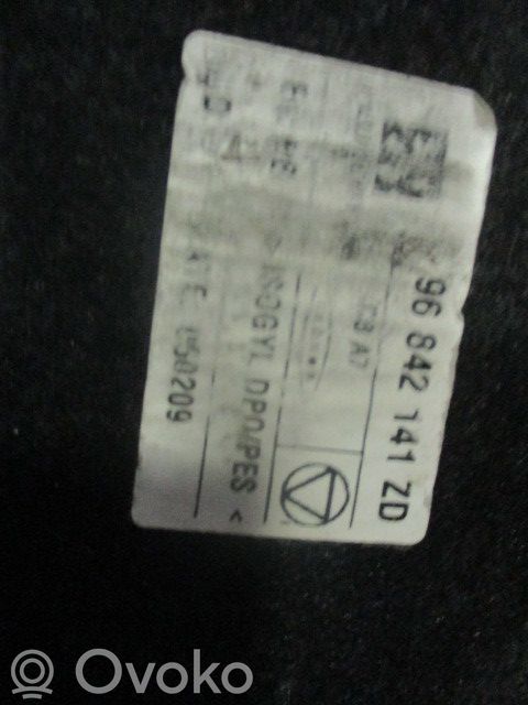 Hattuhylly   96842141ZD