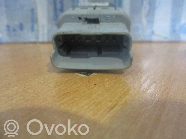 Front door window regulator motor   440787D