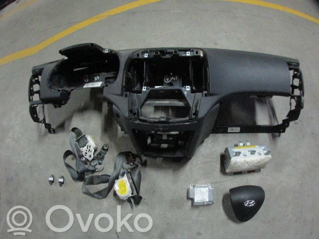 Turvatyynysarja   569002R000,2R95910000,34060782B,62431050B,845302R000,959102R000,959203K000