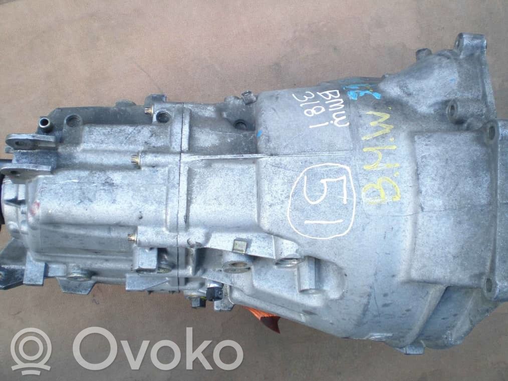 Manual 5 speed gearbox   HDN,5V