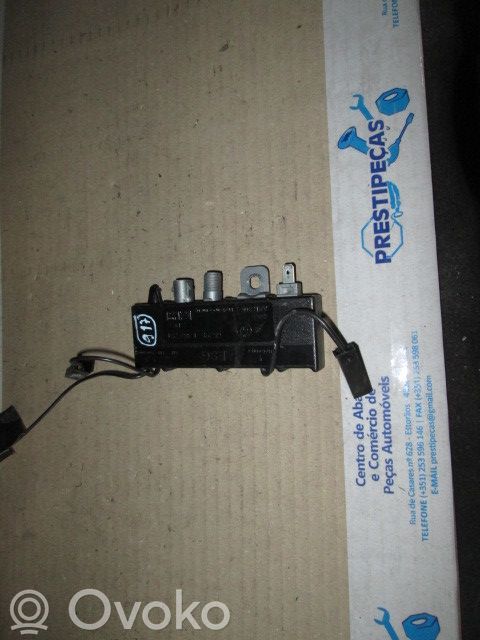 Antenas pastiprinātājs   65241387751