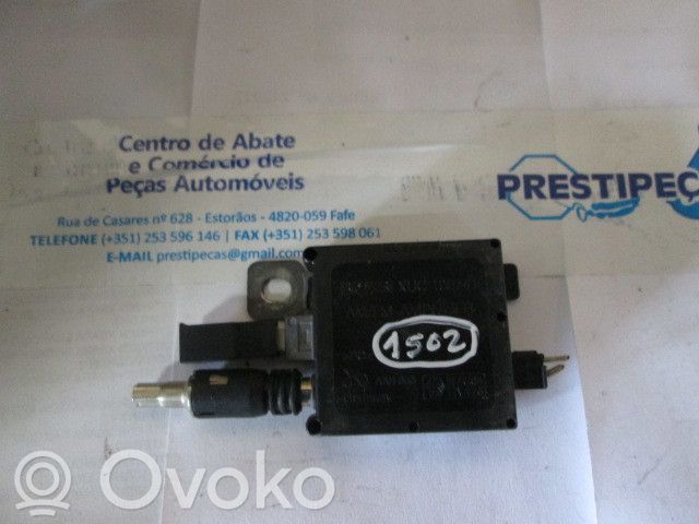 Pystyantennivahvistin   XUC100741