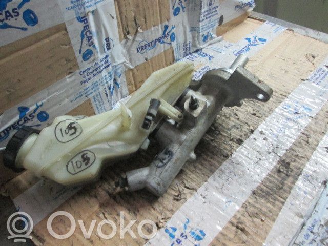 Toyota Corolla E120 E130 Pääjarrusylinteri 