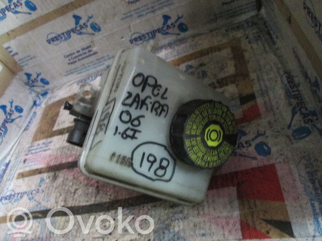 Pääjarrusylinteri   32067271