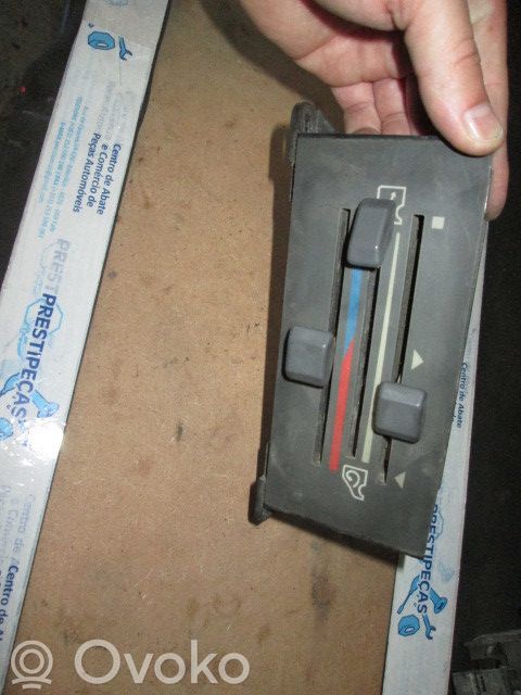 Climate control unit   E4RH18532AA