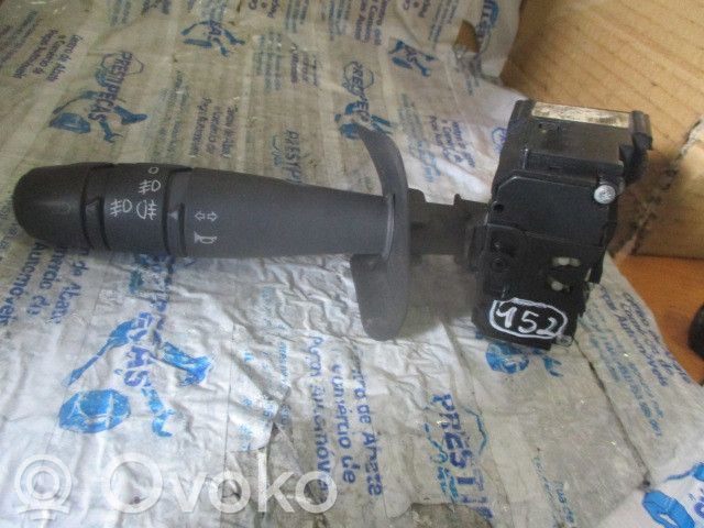 Renault Clio II Otros interruptores/perillas/selectores 