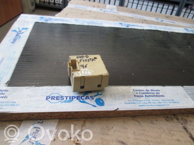 Ford Fiesta Interrupteur / bouton multifonctionnel 