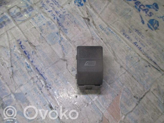 Electric window control switch   4D095985501C,VIDROFRENTEESQ