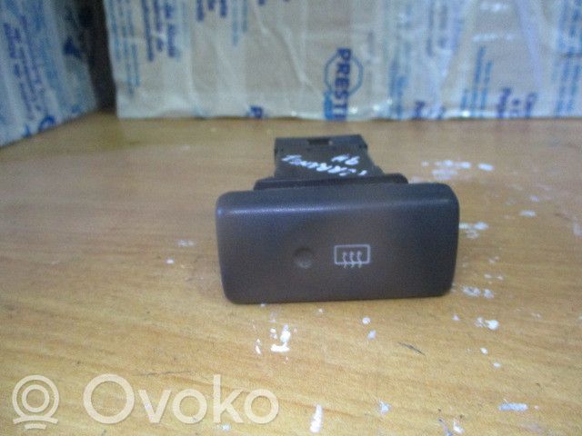 Windscreen/window heater switch   INTER2006