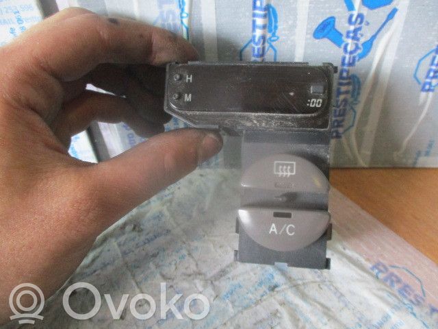 Toyota Corolla E110 Screen/display/small screen 
