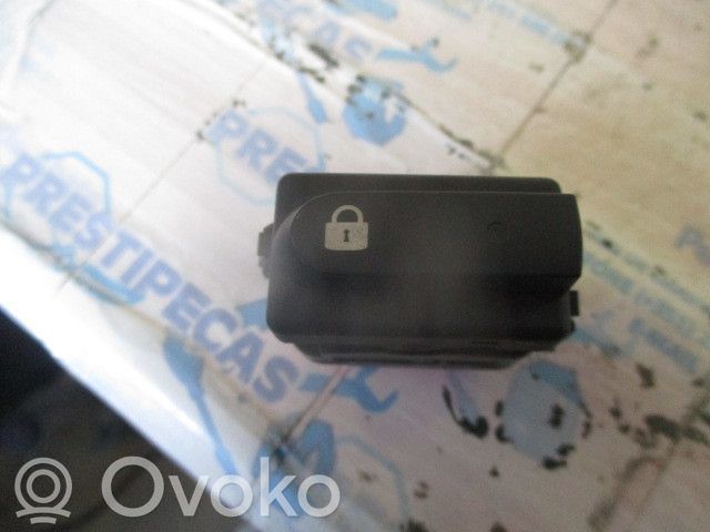 Central locking switch button   26488,060035C