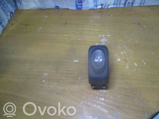 Renault Clio II Electric window control switch 