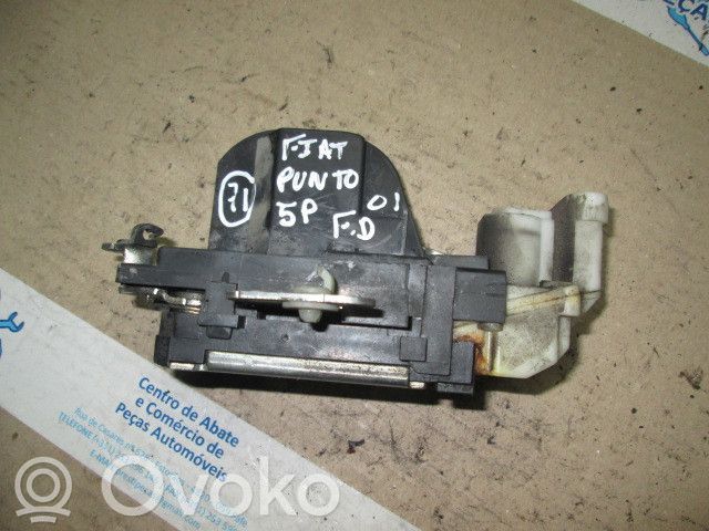 Fiat Punto (188) Etuoven lukko 