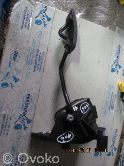 Accelerator throttle pedal   9129857