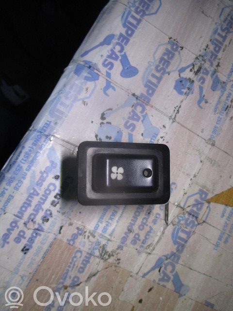 Hyundai Galloper Air conditioning (A/C) switch 