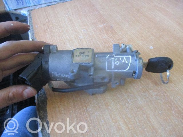 Užvedimo spynelė   531286