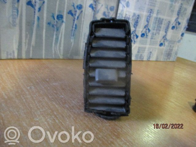 Nissan Micra Grilă ventilație centrală 