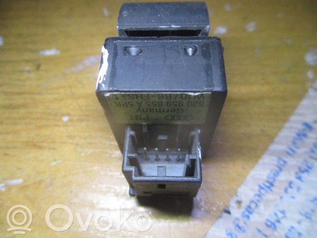 Electric window control switch   8Z0959855A