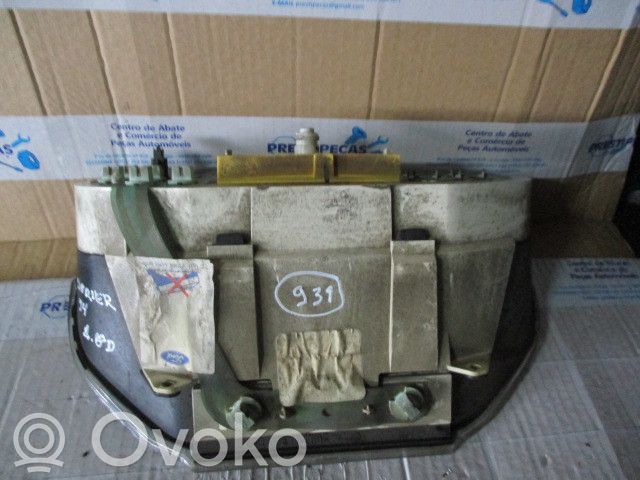 Ford Courier Geschwindigkeitsmesser Cockpit 